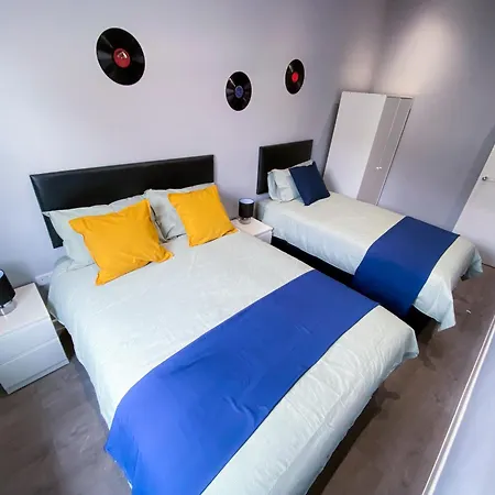Modern 1 Bedroom Flat In Wood Green Londen Buitenkant foto
